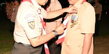 Bupati UAS Terima Lencana Karya Bakti Pramuka pada Hari Pramuka ke-63