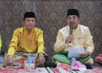Bupati UAS Hadiri Pemberian Gelar Adat Tando Gedang untuk Pengurus LAM Tanjab Barat