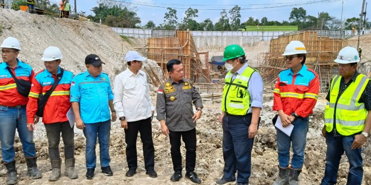 Tinjau Pengerjaan Jalan Batu Bara Mandiangin-Tenam, Al Haris Harap Akhir Tahun Sudah Bisa Difungsikan