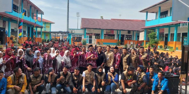 Siswa-siswi SMP Negeri 1 Kuala Tungkal Antusias Ikuti Sosialisasi Mangrove oleh SKK Migas – PetroChina