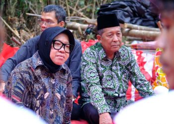 Wagub Abdullah Sani Dampingi Mensos RI Temui SAD dan Salurkan Bantuan