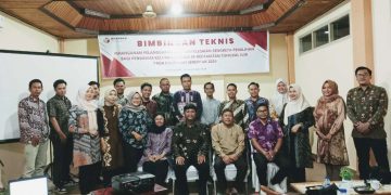 Panwascam Tungkal Ilir Gelar Bimtek untuk PKD se- Kecamatan Tungkal Ilr