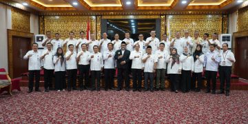 Pimpin Rapat Perdana, Pjs Gubernur Sudirman Pastikan Pembangunan dan Pelayanan Masyarakat Tetap Berjalan