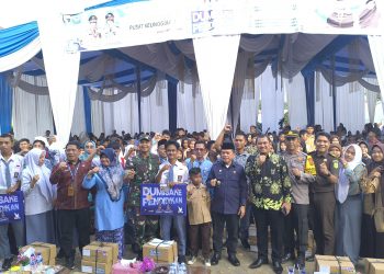 1.061 Siswa Bungo dan Tebo Terima Bantuan Dumisake Pendidikan Gubernur Al Haris