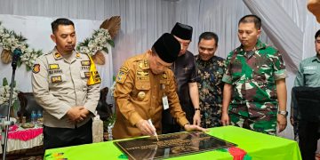 Al Haris Gubernur Jambi Resmikan Desa Persiapan Sungai Tebal