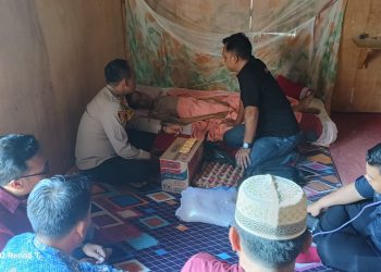 Kapolres Kerinci Berikan Bantuan ke Warga Lempur Tengah Penderita Syaraf Terjepit