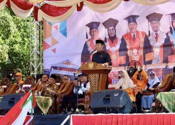 Ketua DPRD Provinsi Jambi Edi Purwanto: Saya Bangga Berdiri Didepan 6000 Mahasiswa Baru Universitas Jambi