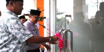 Sekda Tanjab Barat Hadiri Peresmian Kantor Dinas PMD