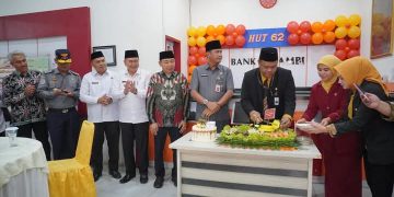 Ketua DPRD Tanjabbar Hadiri HUT Bank Jambi ke-62