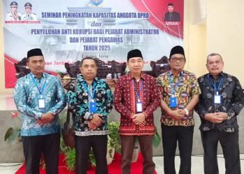 Ketua DPRD Tanjabbar Hadiri Seminar Peningkatan Kapasitas Anggota DPRD