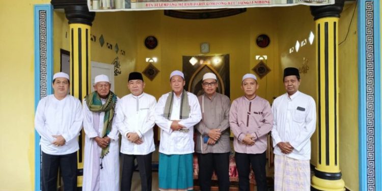 Ketua DPRD Tanjabbar Hadiri Peringatan Isra Mi’raj Nabi Muhammad SAW di Masjid Nurul Huda, BTN Selempang Merah