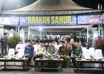 Bupati Tanjab Barat Resmi Lepas Arakan Sahur Ramadan Minggu Kedua