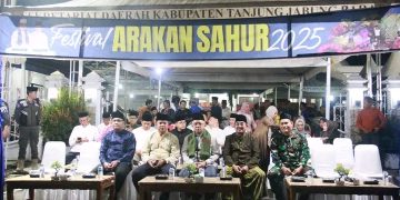 Bupati Tanjab Barat Resmi Lepas Arakan Sahur Ramadan Minggu Kedua
