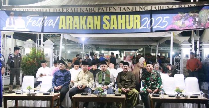 Bupati Tanjab Barat Resmi Lepas Arakan Sahur Ramadan Minggu Kedua