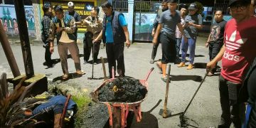 Aksi Bersih-Bersih Malam Hari, Bupati Anwar Sadat: Demi Kota yang Sehat dan Bebas Banjir