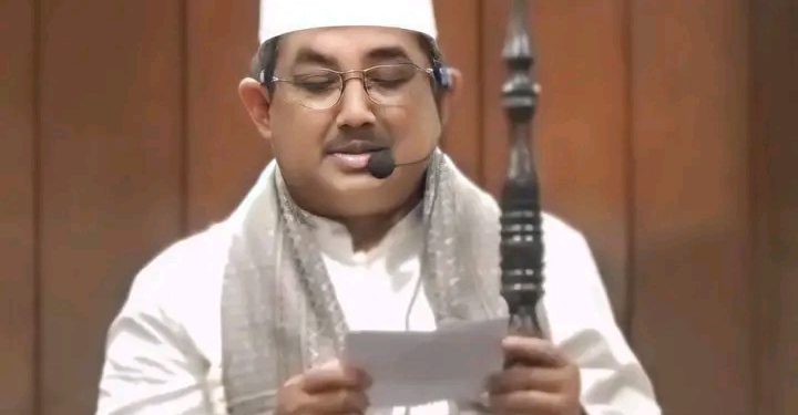 Jadi Imam dan Khatib Jumat, Bupati Anwar Sadat Ajak Jamaah Doakan Calon Haji Asal Jambi