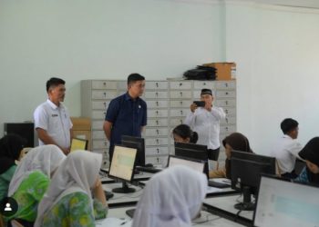 Pastikan PPDB SMA Titian Teras Transparan, Ketua DPRD Provinsi Jambi Pantau Langsung Pelaksanaan Te