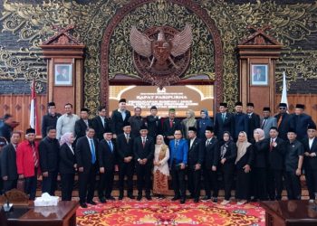 DPRD Gelar Paripurna Pelantikan Samsul Riduan Sebagai Waka DPRD
