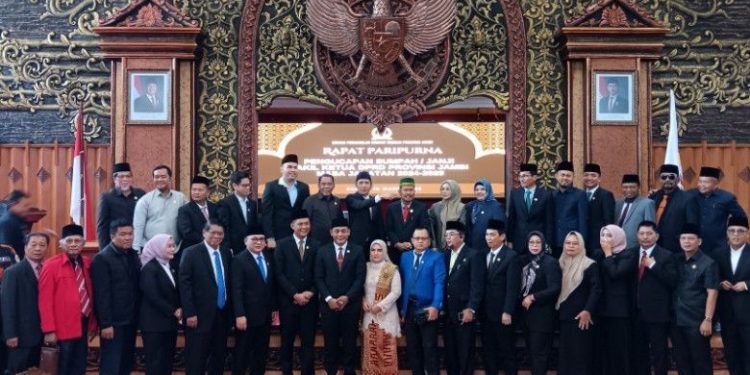 DPRD Gelar Paripurna Pelantikan Samsul Riduan Sebagai Waka DPRD
