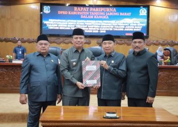 Paripurna DPRD Tanjabbar, Dengarkan Pendapat Akhir Bupati dan Ranperda Pembangunan Industri Tahun 2025-2045