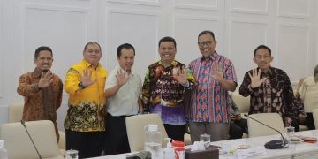 Wakil Bupati Tanjab Barat Audiensi dengan Menteri Bappenas Dorong Penguatan Komoditas Kelapa