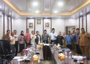 Bupati Tanjab Barat Tegaskan Komitmen Tingkatkan Pelayanan Publik