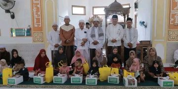 Safari Jum’at: Bupati Tanjab Barat Salurkan Bantuan, Sampaikan Pesan Pembangunan