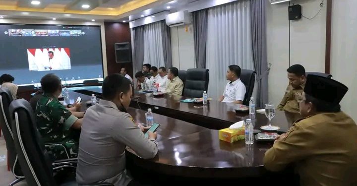 Bupati Tanjab Barat Ikuti Peluncuran Logo dan Tema HUT ke-80 RI Secara Virtual