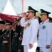 Bupati UAS Pimpin Upacara HUT RI ke-80 di Alun-Alun Kuala Tungkal