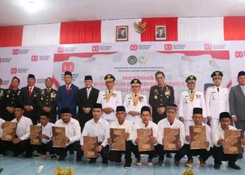 Gubernur Al Haris Serahkan Remisi Umum Dan Dasawarsa Bagi Narapidana dan Anak Binaan