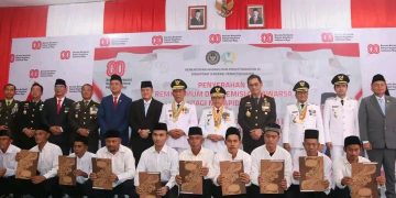 Gubernur Al Haris Serahkan Remisi Umum Dan Dasawarsa Bagi Narapidana dan Anak Binaan