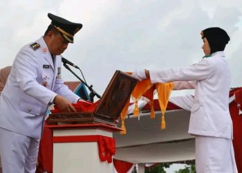 Pemkab Tanjab Barat Gelar Upacara Penurunan Bendera HUT ke-80 RI