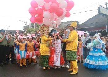 Bupati UAS: Pawai Budaya Jadi Cerminan Kreasi dan Kekayaan Adat Tanjab Barat