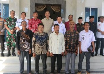 Gubernur Al Haris Dampingi Menteri Transmigrasi Bahas Penyelesaian Permasalahan TSM IV Gelam Baru