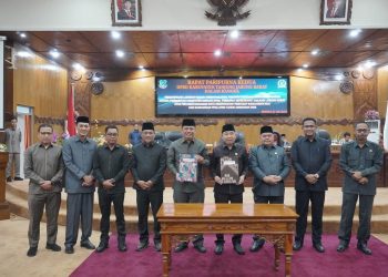 Gelar Paripurna Kedua, DPRD Tanjabbar Bersama Pemkab Tandatangani Nota KUA dan PPAS Tahun 2026