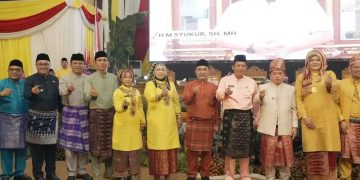 Wabup Tanjab Barat Hadiri Paripurna HUT ke-26 Tanjab Timur