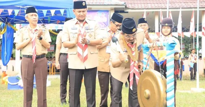 Diiikuti Lebih dari 500 Peserta, Bupati UAS Resmi Buka Jambore Pramuka Tanjab Barat 2025