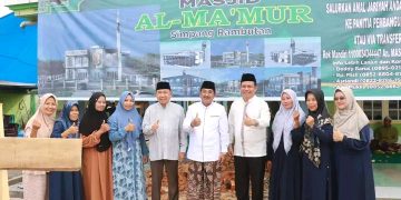 Usai Safari Jumat, Bupati dan Wakil Bupati Pimpin Peletakan Batu Pertama Masjid Al-Ma’mur Simpang Rambutan 