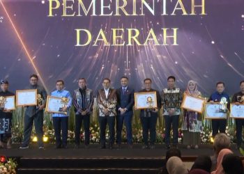 Gubernur Al Haris Terima Penghargaan ‘Pemerintah Daerah Terbaik’ dari Kementerian Kebudayaan