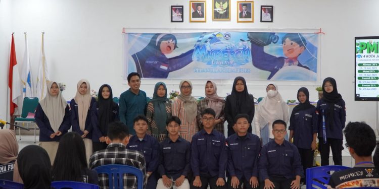 Pelantikan Pengurus Ekskul CINEMA dan MAPERCA di SMAN 4 Kota Jambi Sukses Digelar