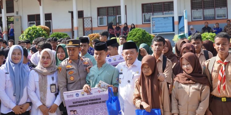 Gubernur Al Haris Komitmen Tingkatkan Pendidikan di Jambi
