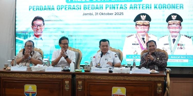 Menkes dan Gubernur Al Haris Tinjau Operasi Jantung Perdana di RSUD Raden Mattaher Jambi
