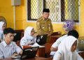 Gubernur Al Haris Tinjau Pelaksanaan TKA di SMAN 8 dan SMKN 1 Kota Jambi Untuk Evaluasi Kualitas Siswa