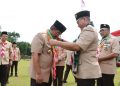 Bupati UAS Dianugerahi Lencana Bergengsi “Tokoh Pramuka Perintis Utama” di Apel Besar Hari Pramuka ke-64