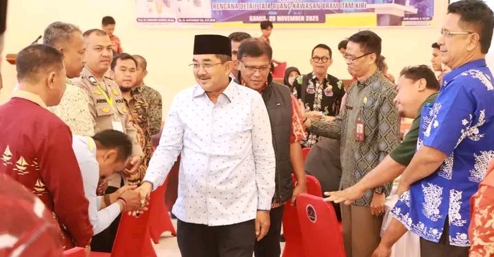 Bupati UAS Buka Sosialisasi RDTR Bram Itam Kiri 2025–2045, Tegaskan Pentingnya Kepastian Pemanfaatan Ruang