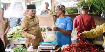 Jelang Nataru, Pemkab Tanjab Barat Gelar Operasi Pasar dan Pasar Murah