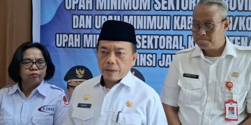 Gubernur Al Haris Umumkan UMP–UMK Jambi 2026, Berikut Besaran Upah Kabupaten dan Kota