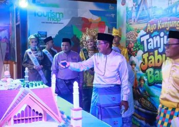 Bupati Anwar Sadat Hadiri Launching “Jambi Elok Nian”