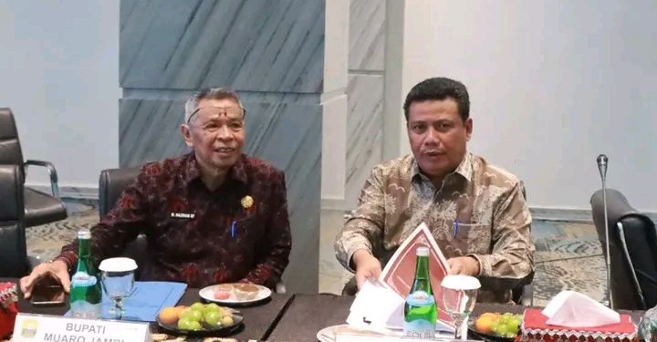 Wabup Katamso Hadiri RUPS Luar Biasa Bank 9 Jambi