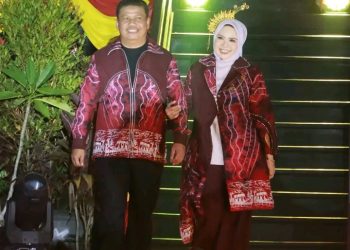 Wabup Katamso Tampil di Catwalk pada Malam Apresiasi dan Peragaan Busana Jambi